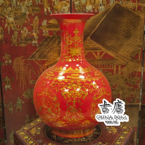 Красная китайская ваза